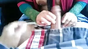 bahagian atas sexy budak melayu skirt