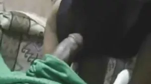 Tuesday Cross mengambil zakar yang besar dalam twat kecilnya xhamster budak melayu