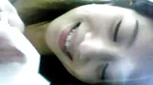 Berambut perang MILF Cali Carter menghisap anggota polis batang skodeng seks besar dan gembira lelaki kotor
