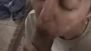 Babe Czech konek budak melayu yang cantik dengan cermin mata dikacau untuk beberapa dolar