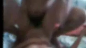 Orang asia kecil tudungseks molek mendapat dibajak dan menghisap